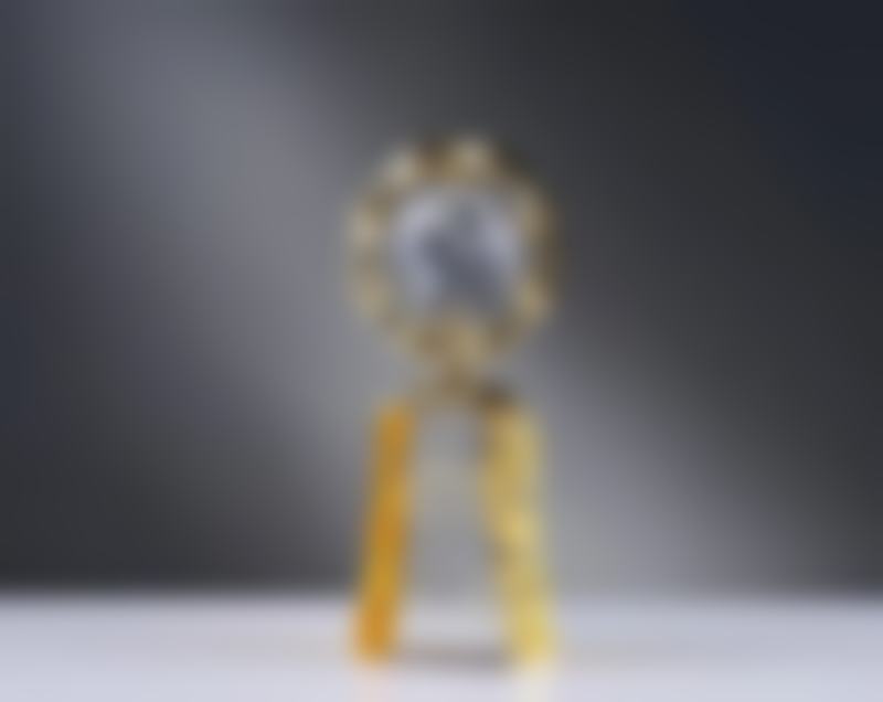 何敏价格表参考：显微根管治疗的费用构成与性价比分析