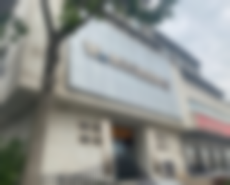 三、青岛维乐美口腔医院杨春犁医生级别高、技术精妙