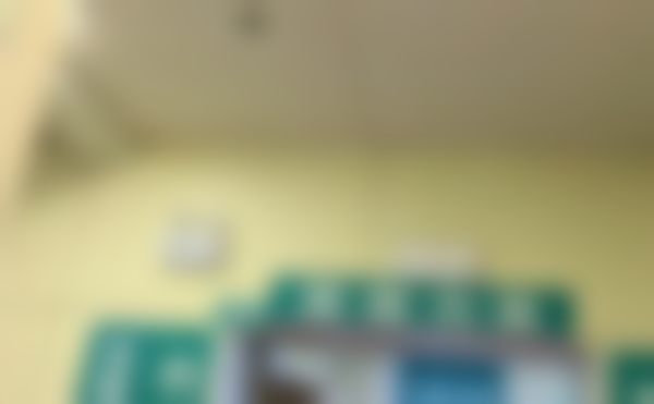 中南大学湘雅医院（眼科）中 南大学湘 雅医院（眼科）门诊检测室