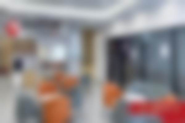 武汉爱齿尔常青口腔门诊部地理位置便于到院。