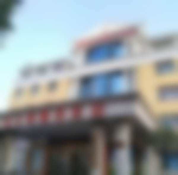 南阳尖峰眼科医院